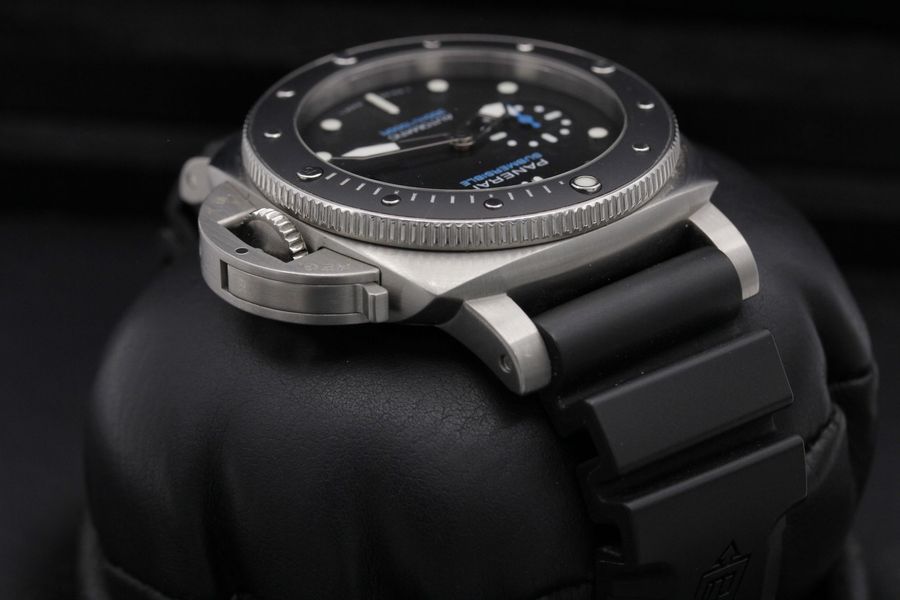 Panerai Submersible PAM00683